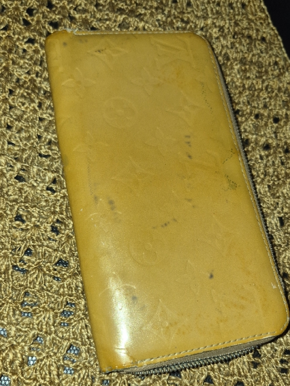 Authentic Vernis Embossed Zip Wallet in Tan - Picture 9 of 10